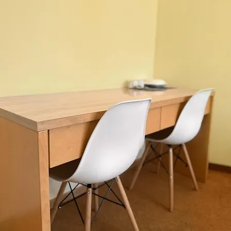 Apartment 10q- Z6 402b *